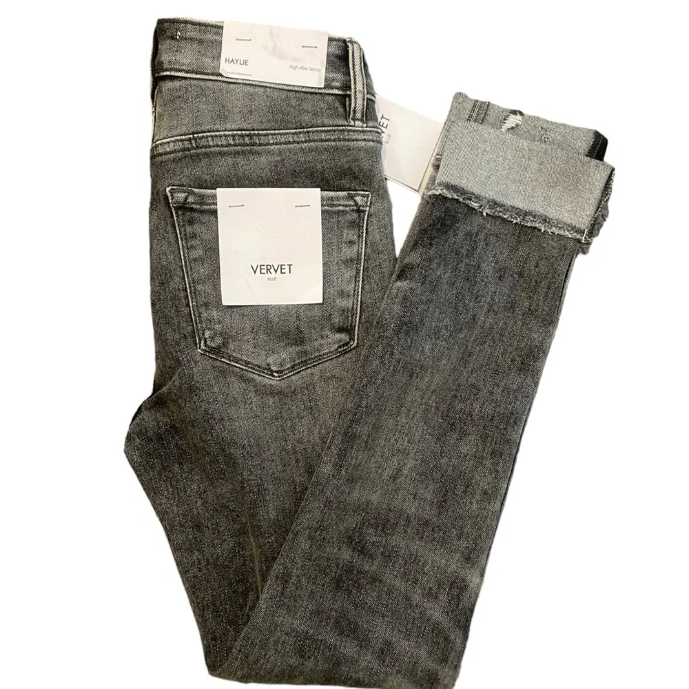 High Rise Cuffed Skinny Jeans in Grey - NWT - Picture 5 of 6